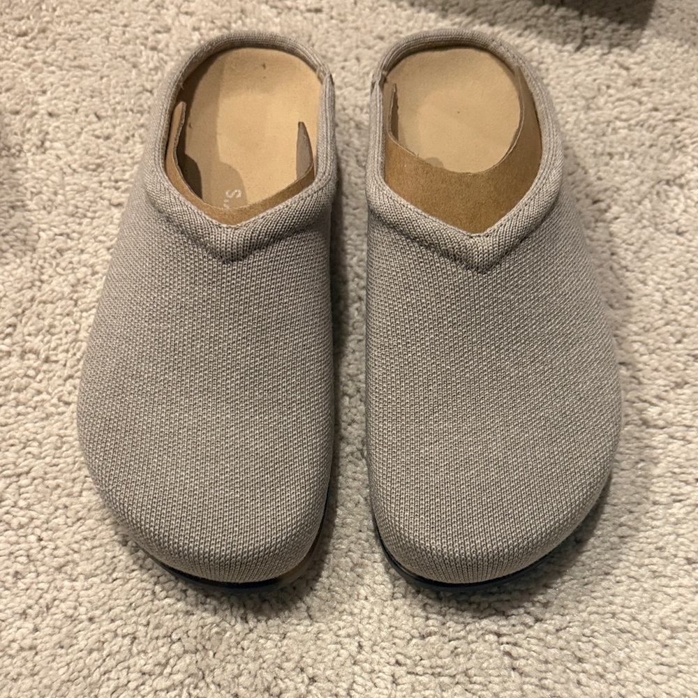 Rothy's Dove clogs